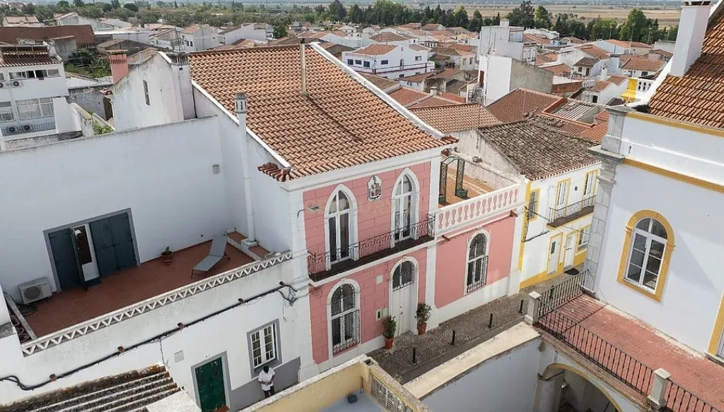 Casa Senhorial do Sec XIX no coração de Ferreira do Alentejo - Image 43