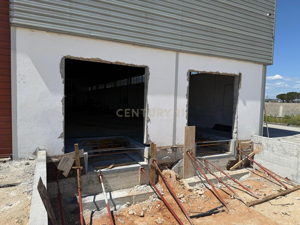 Armazém Industrial para Arrendamento – Riachos, Torres Novas - Image 10