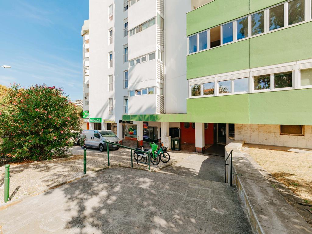 Apartamento T3 à Venda – Olivais, Rua Cidade da Beira - Image 48
