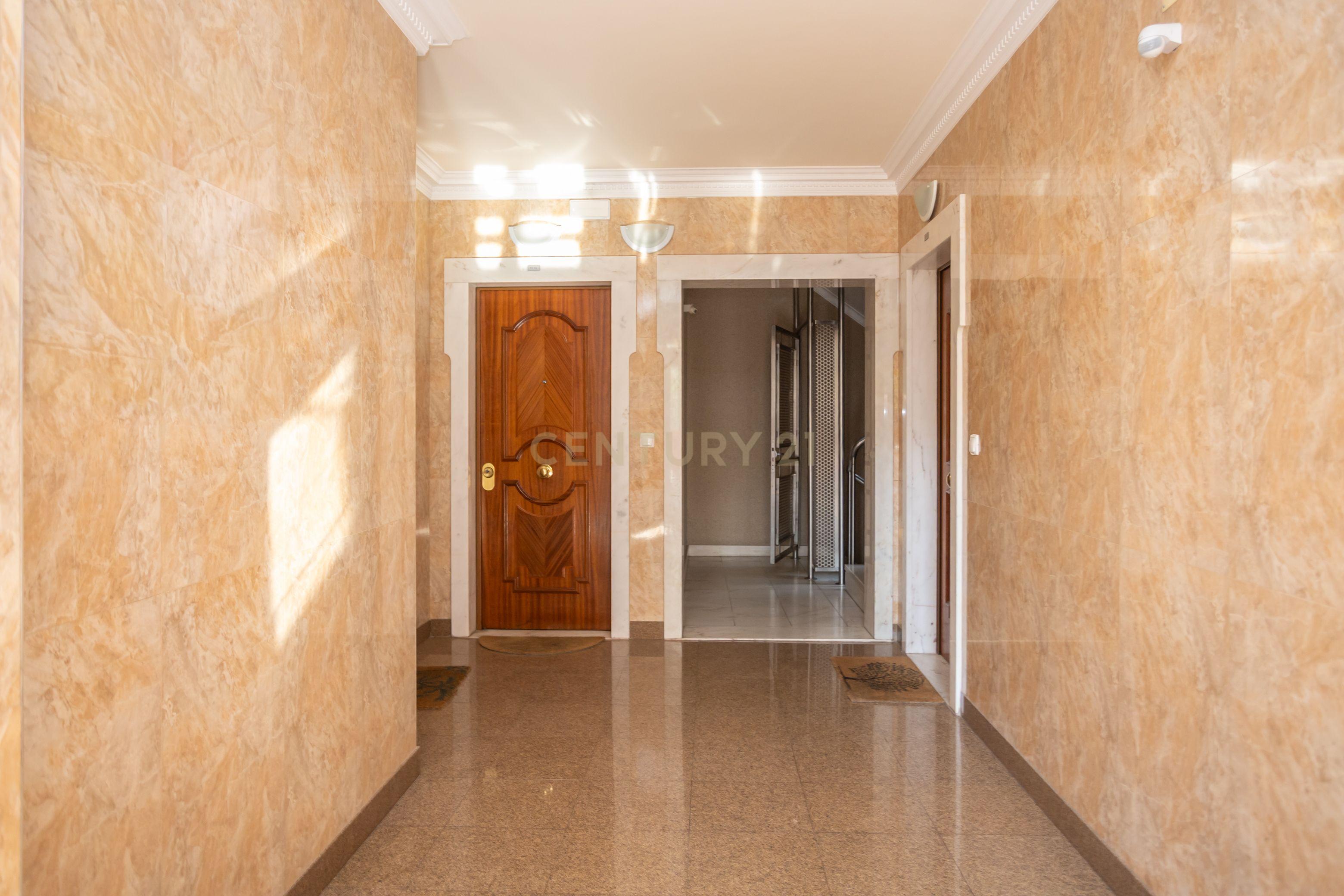 Fotografia 7 de Apartamento T1 em Camarate, Loures