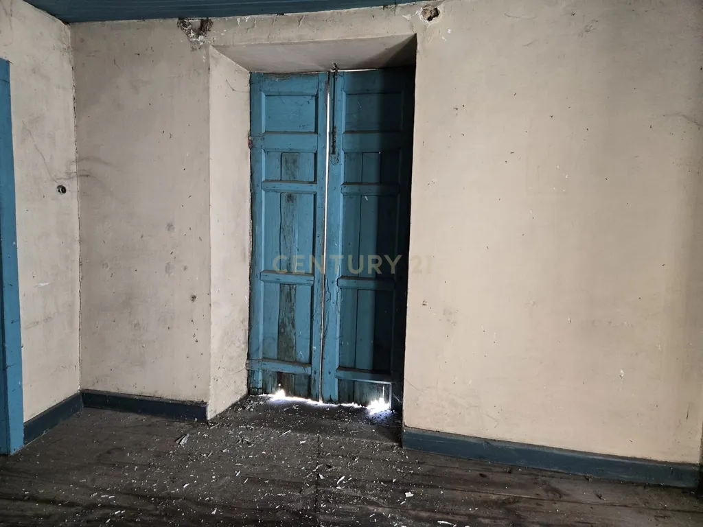 Moradias para recuperar com Enorme Potencial nos Escalos de Cima, Castelo Branco - Image 11