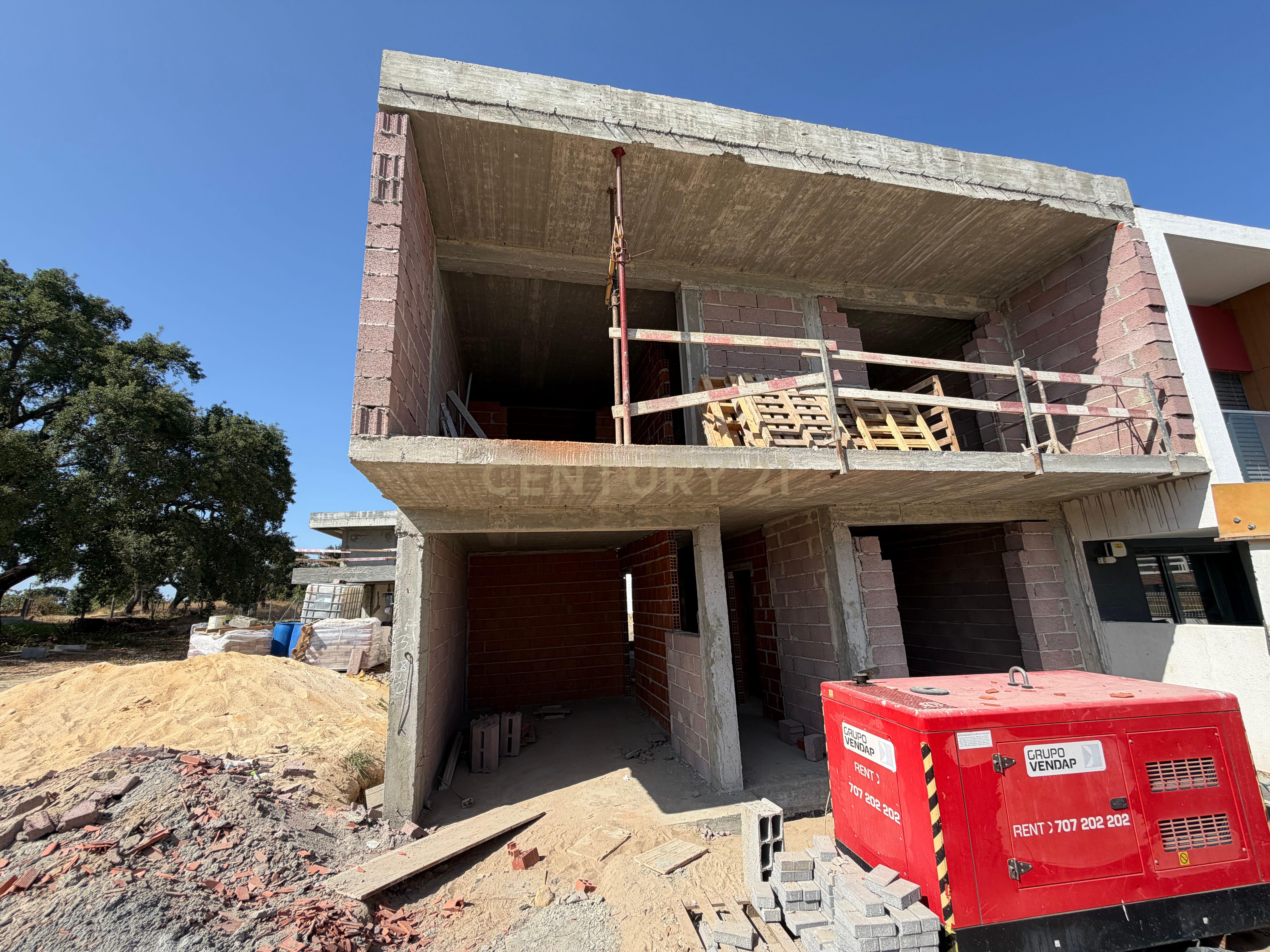 Fotografia 4 de Moradia Geminada T4 de Luxo com Piscina  Nova Construção