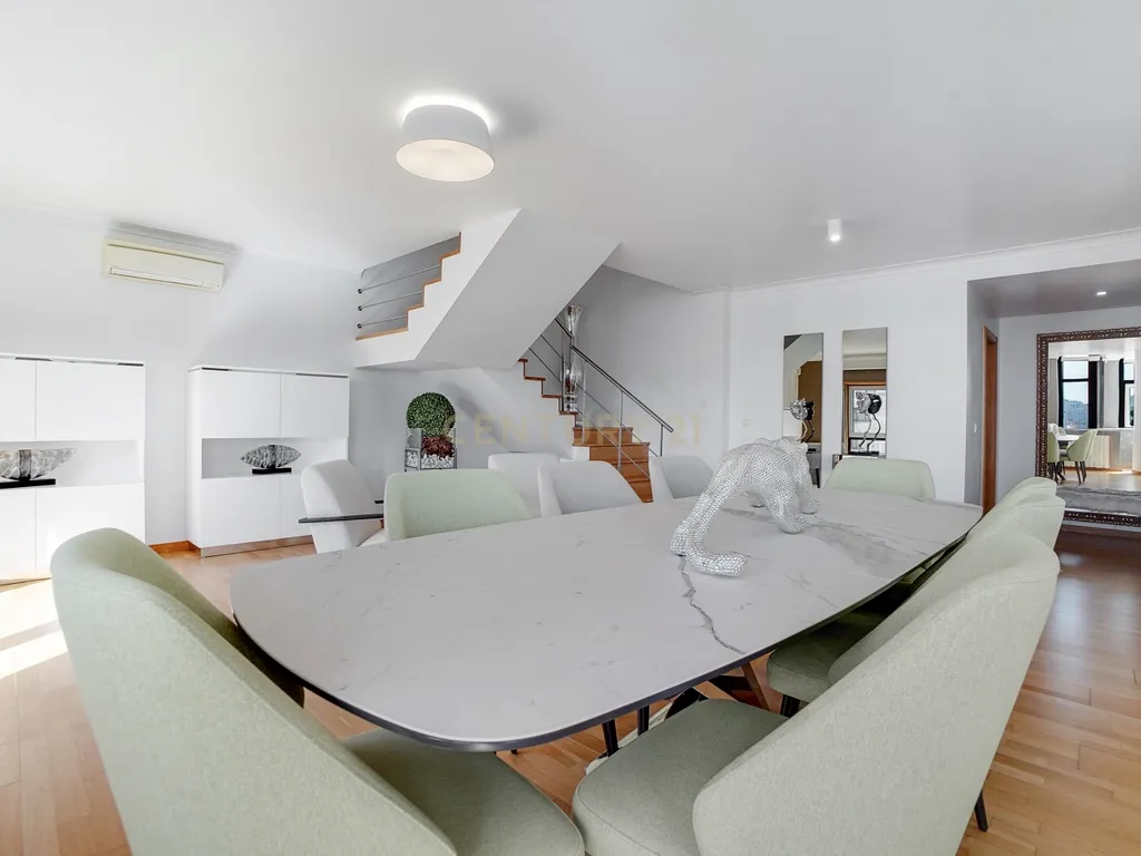 Apartamento T5 Duplex de Luxo para Arrendamento – Avenida do Brasil, Lisboa - Image 31