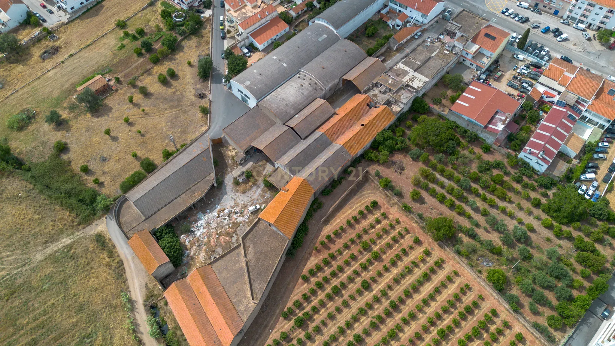 Fotografia 5 de Terreno Urbano com 7.780m2 I Armazéns e Habitação I São Bartolomeu de Messines