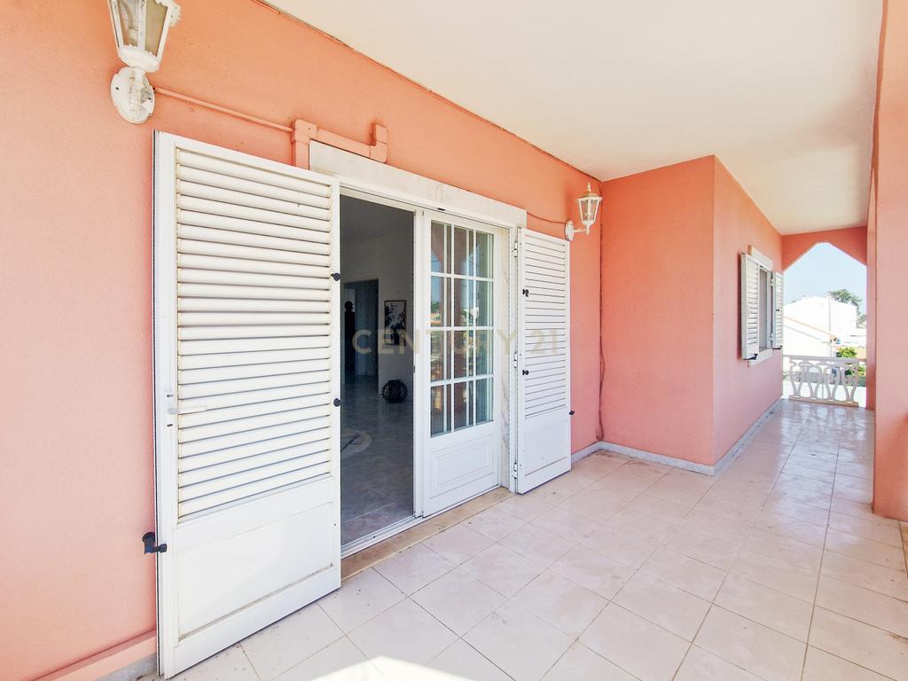 Moradia isolada de 6 assoalhadas com garagem - Zona tranquila - Image 35
