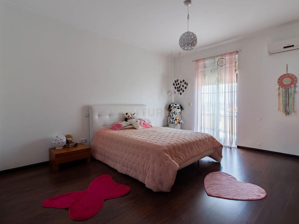 Moradia T3 com Jardim, Garagem e Cave em Embra, Marinha Grande - Image 28