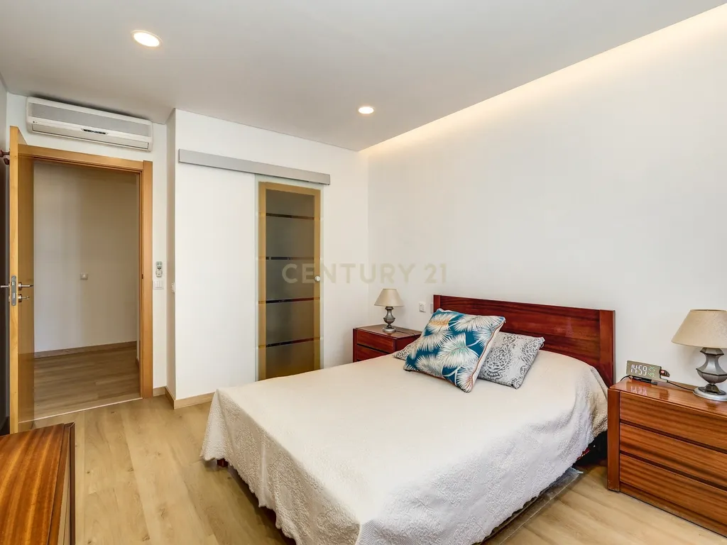 T3 com 3 lugares garagem - Casas do Lago - Image 12