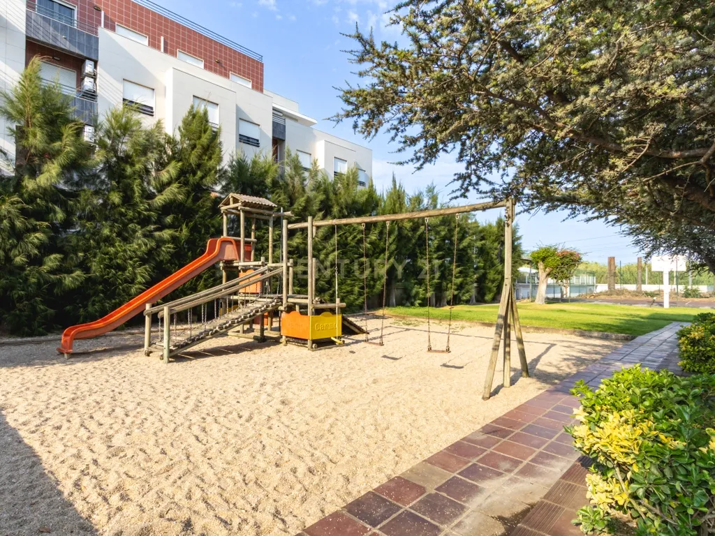 Apartamento T4 com Terraço Privativo e Churrasqueira no Condomínio Lezíria Parque | Vila Franca de Xira - Image 41