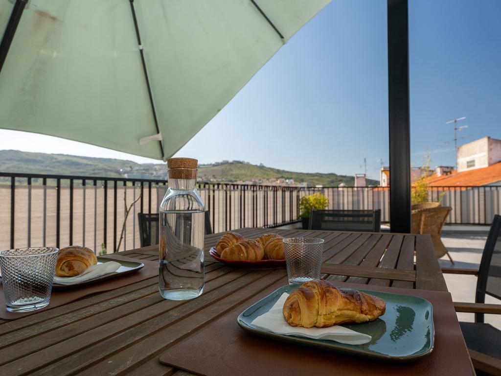 Apartamento T3+1 duplex, com terraço e estacionamento, no centro da cidade de Torres Vedras - Image 55