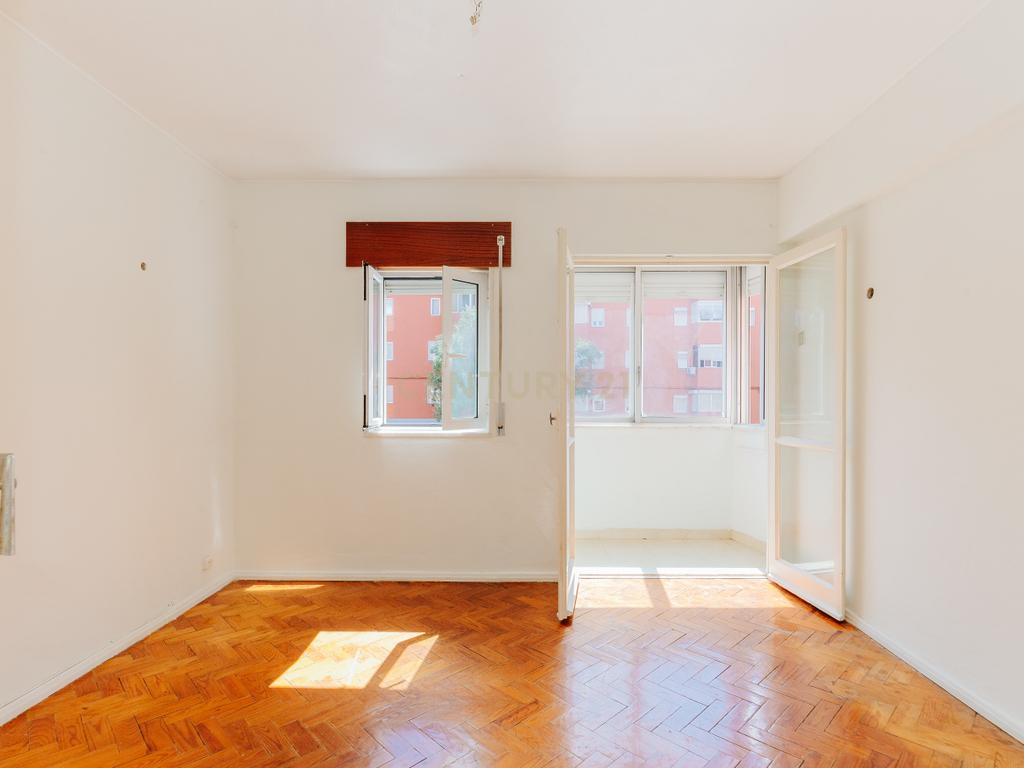 Apartamento T3 nos Olivais - Image 10