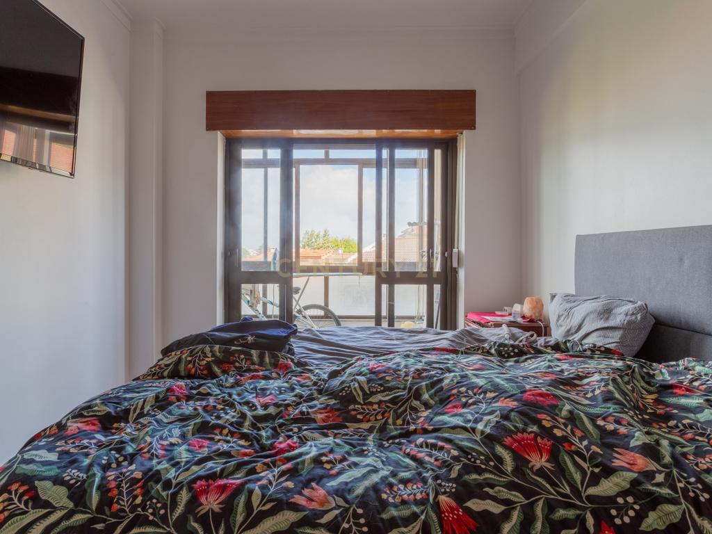 Apartamento T4 convertido em T3 - Centro do Barreiro - Image 20