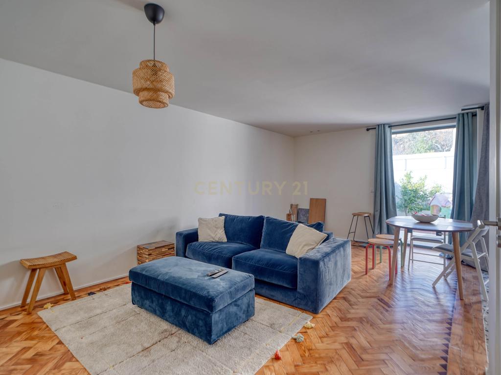 Moradia Bi Familiar em São João do Estoril - Image 19