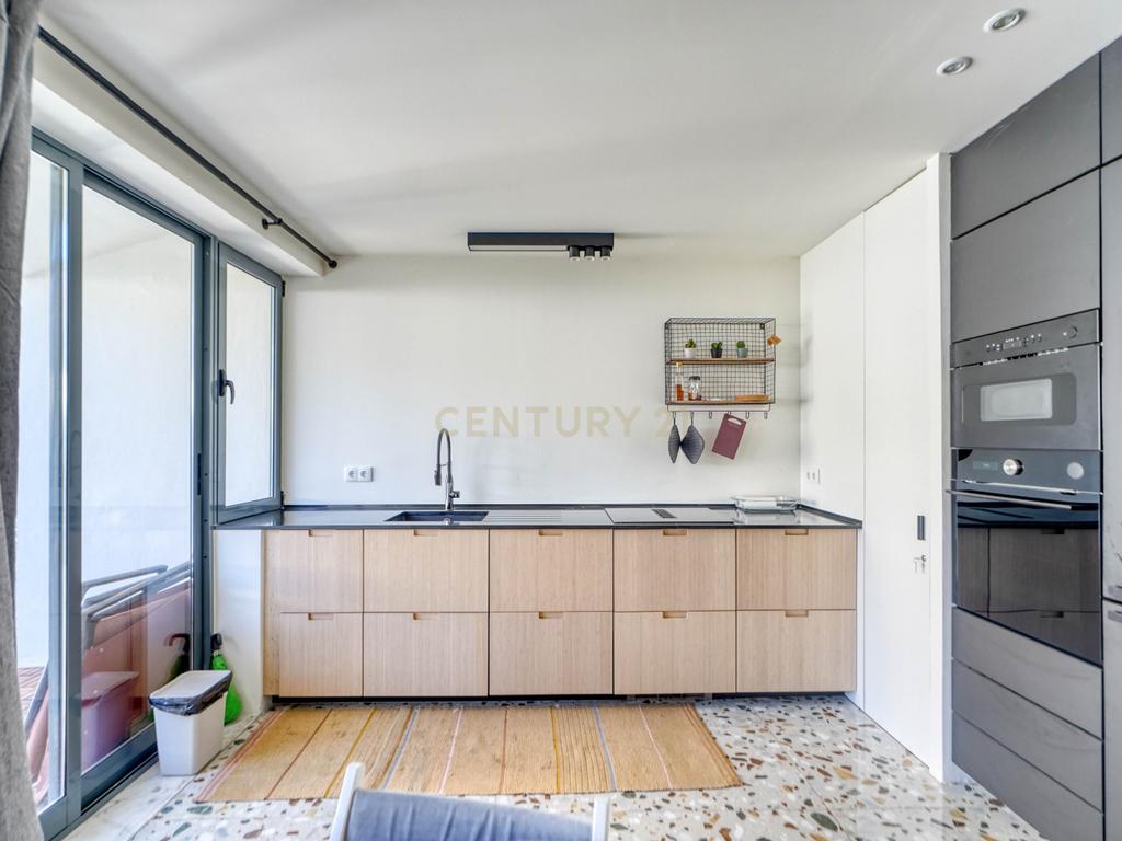 Moradia Bi Familiar em São João do Estoril - Image 27