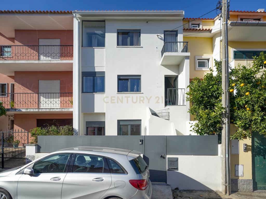 Moradia Bi Familiar em São João do Estoril - Image 30