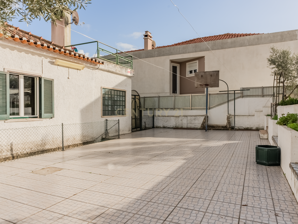 Moradia T3+1 com terreno de 800m2, em Torres Vedras - Image 42
