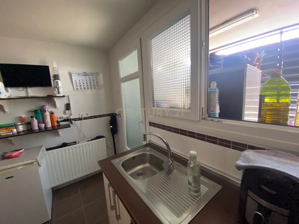 Luxuoso Apartamento com Vista Panorâmica em Madrid - Image 10