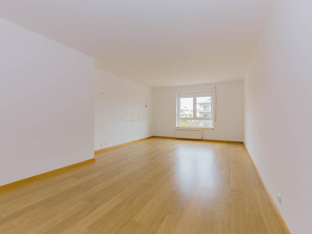 T2 com 2 WC’s para Arrendar - Condomínio Vila Expo - Parque das Nações (Zona Norte) - Image 5