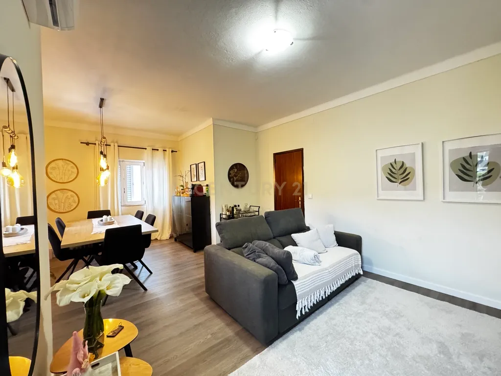Moradia T3 Renovada em Fragoso - Image 2