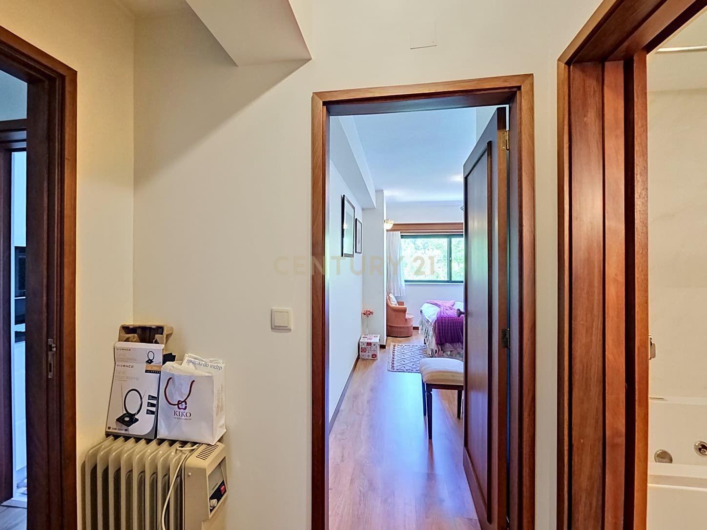 Fotografia 5 de Apartamento T1 no Bonfim, Porto - Localização Central e Conforto