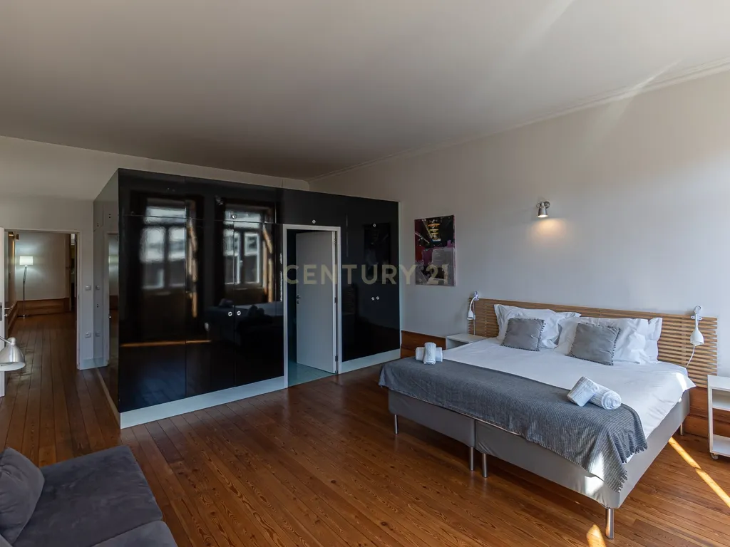 Apartamento T1 com Estacionamento e Varanda nas Fontainhas, Porto - Image 25