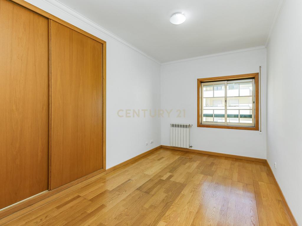 Apartamento T3+Box em Telheiras – Rua Fernando Lopes Graça - Lisboa - Image 18