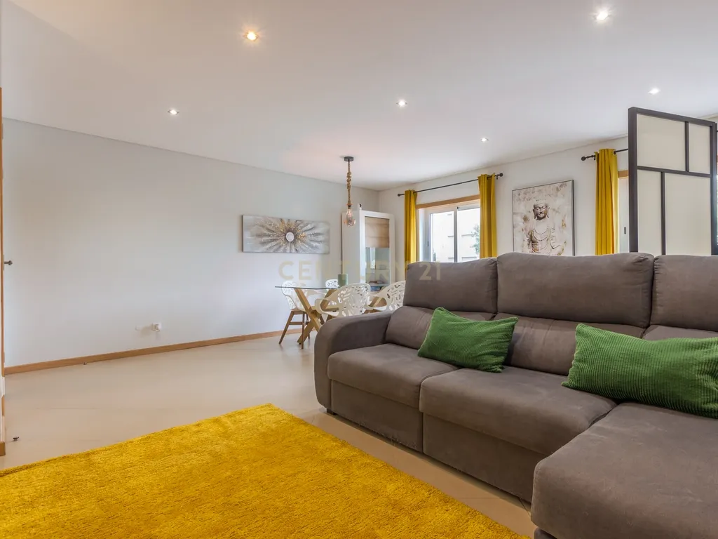 Apartamento T3 | Palhais – Barreiro | R/C – 145m2 - Image 5
