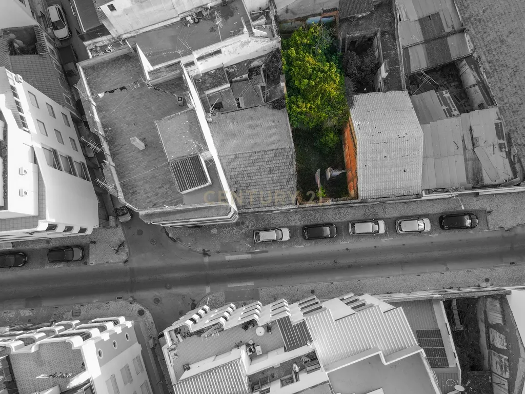 Ruína com 200m² no centro de Portimão - INVESTIMENTO - Image 14