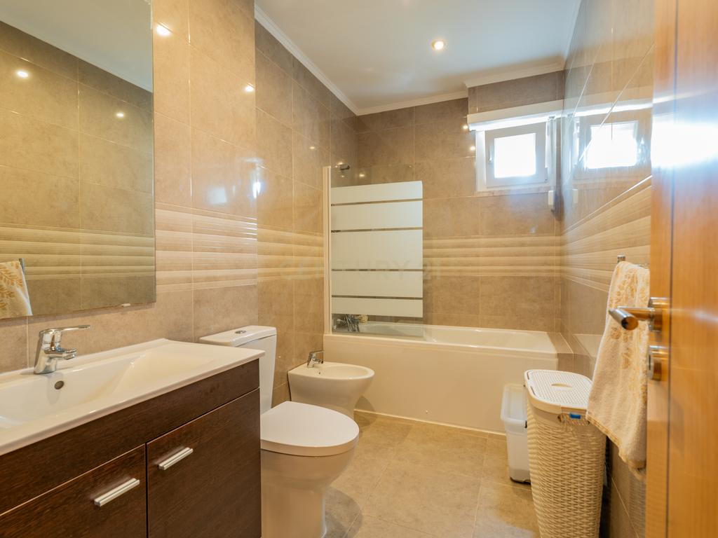 Apartamento T3 - Oeiras - Image 15