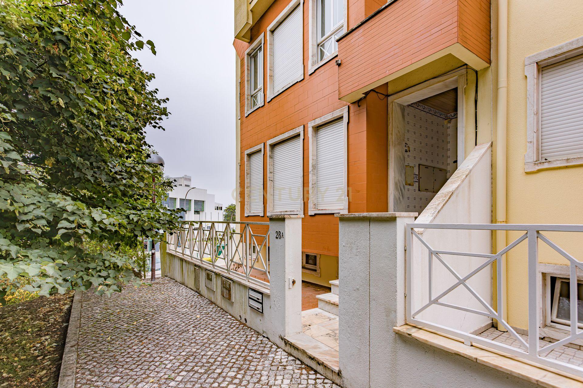 Fotografia 5 de T4 Duplex no Lourel com vista para o Palácio Nacional de Sintra