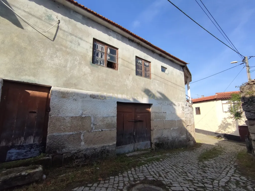 Moradia para recuperar a 5kms da cidade de Chaves - Image 20