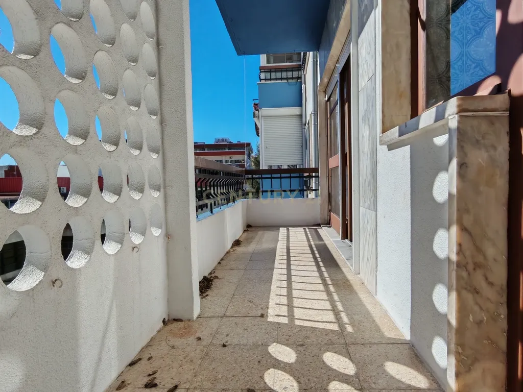 Apartamento T3 em Carnaxide - Image 9