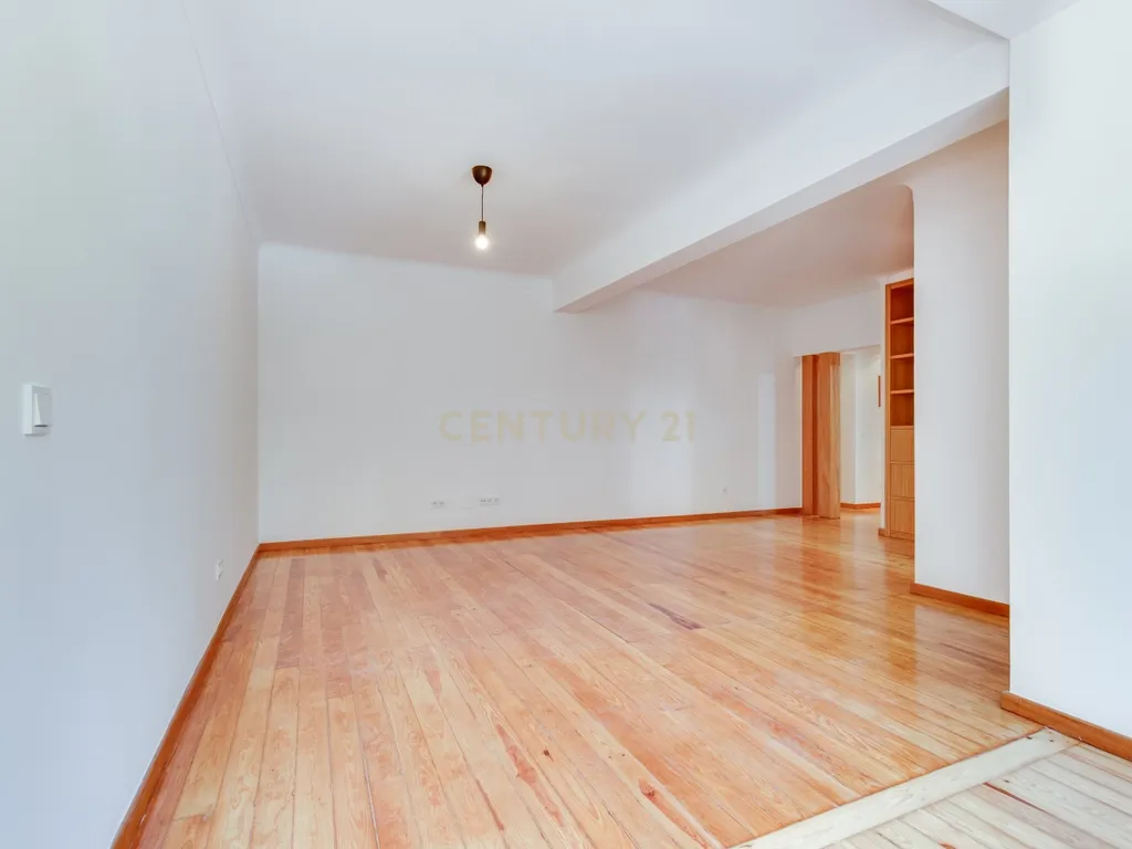 Apartamento T3 | 125 m² | Praça Pasteur – Lisboa - Image 4