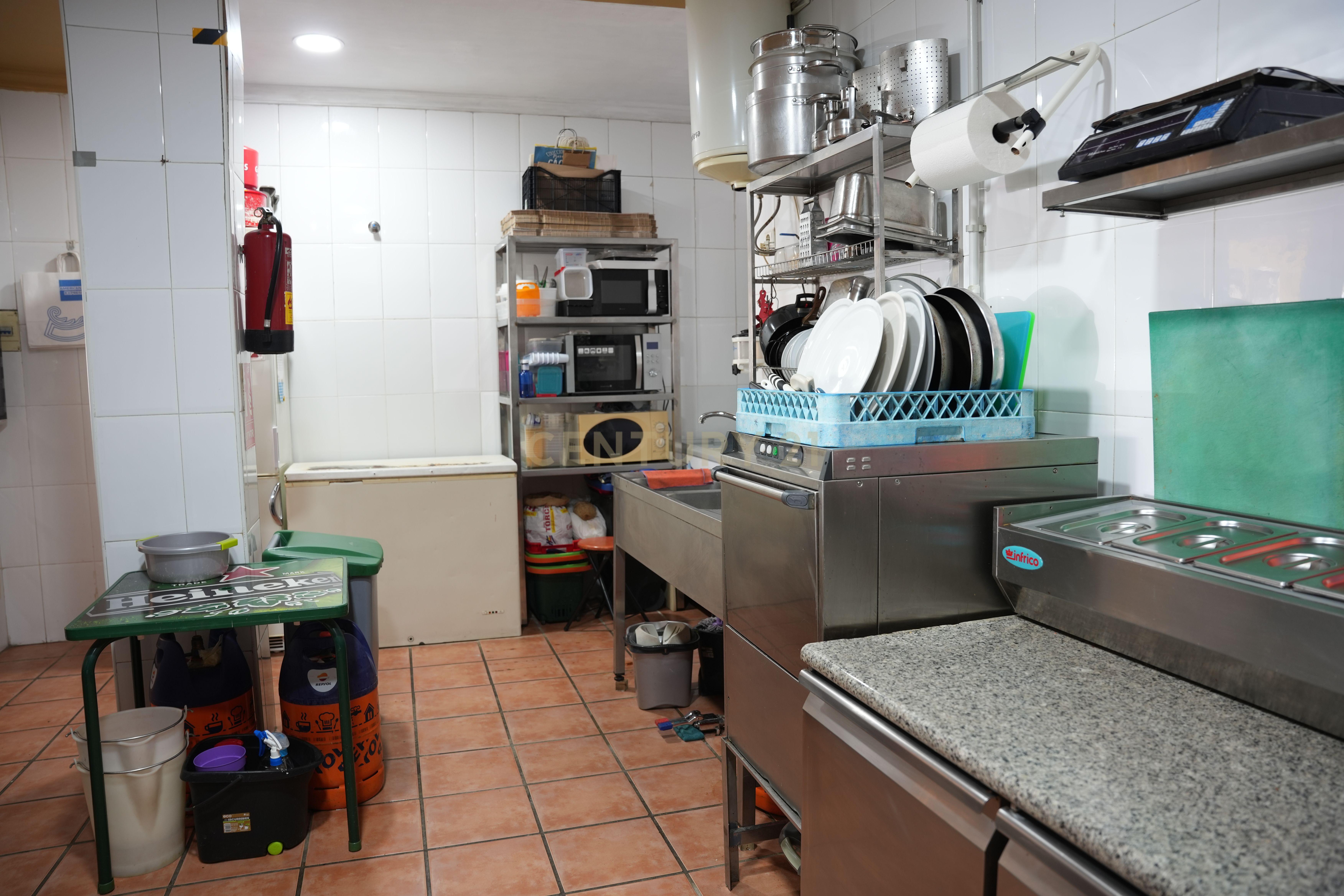 IMÓVEL COMERCIAL À VENDA EM TORREMOLINOS COM OPÇÃO DE COMPRA – RESTAURANTE EM FUNCIONAMENTO NA CALLE ALLENDE - Image 18