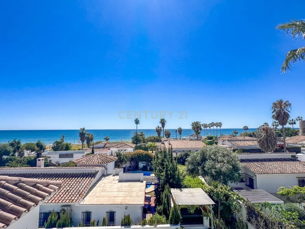 Elegante moradia de 3 quartos com vista para o mar em Costalita, Marbella - Image 44