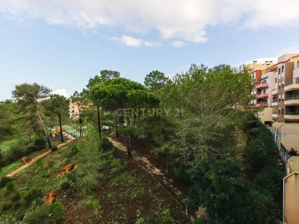 Apartamento como novo T3 – Quinta Da Graciosa, Estoril - Image 13