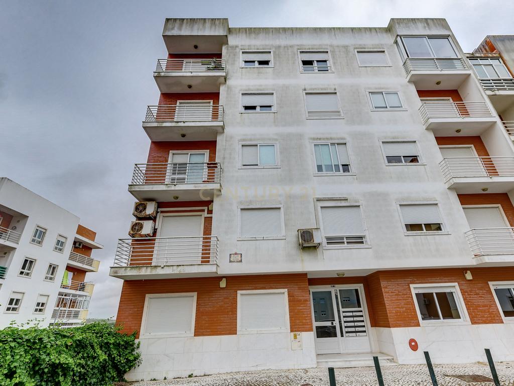 Apartamento T2 C/Elevador em Belas                                                                                                                                                              - Image 21