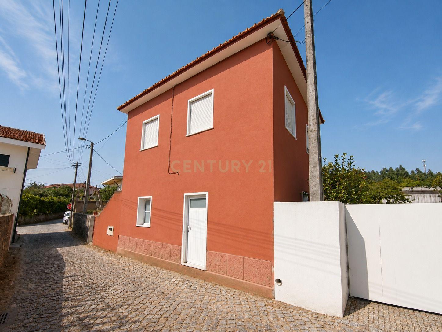Moradia T3 inserida num lote de terreno de 969,9 m² | São Mamede do Coronado, Trofa 🏡🌿