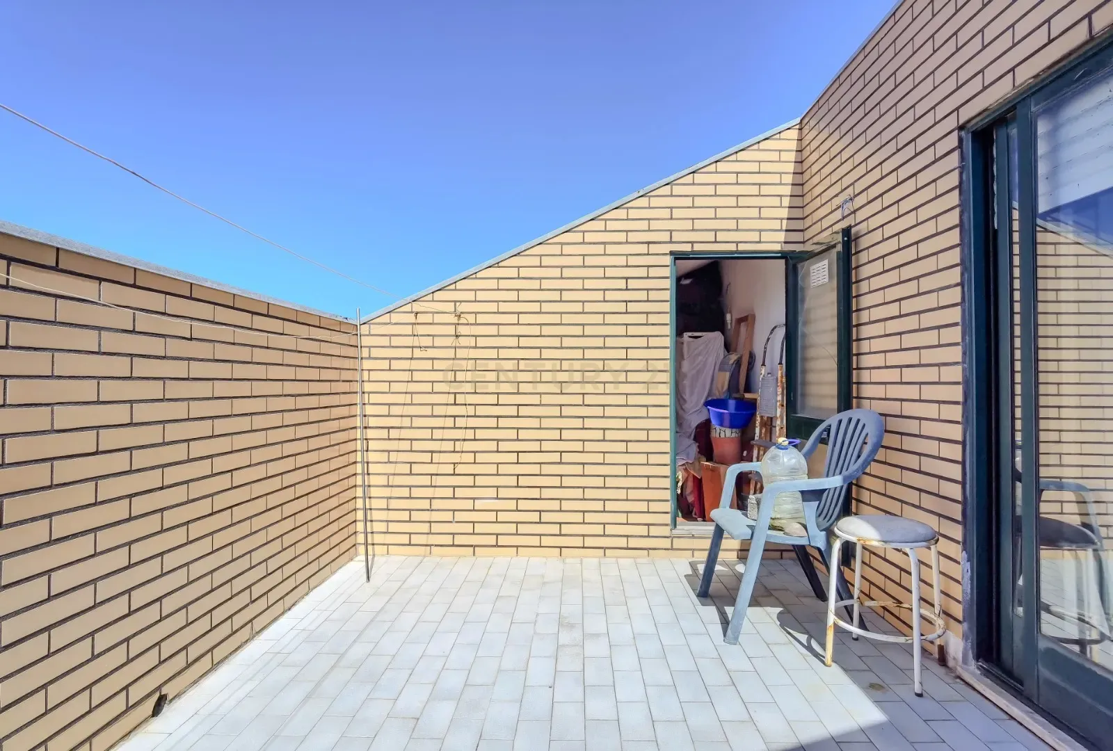 T3 Duplex com Varanda, Terraço e Garagem Box – Canidelo, a 5 min da Praia - Image 35