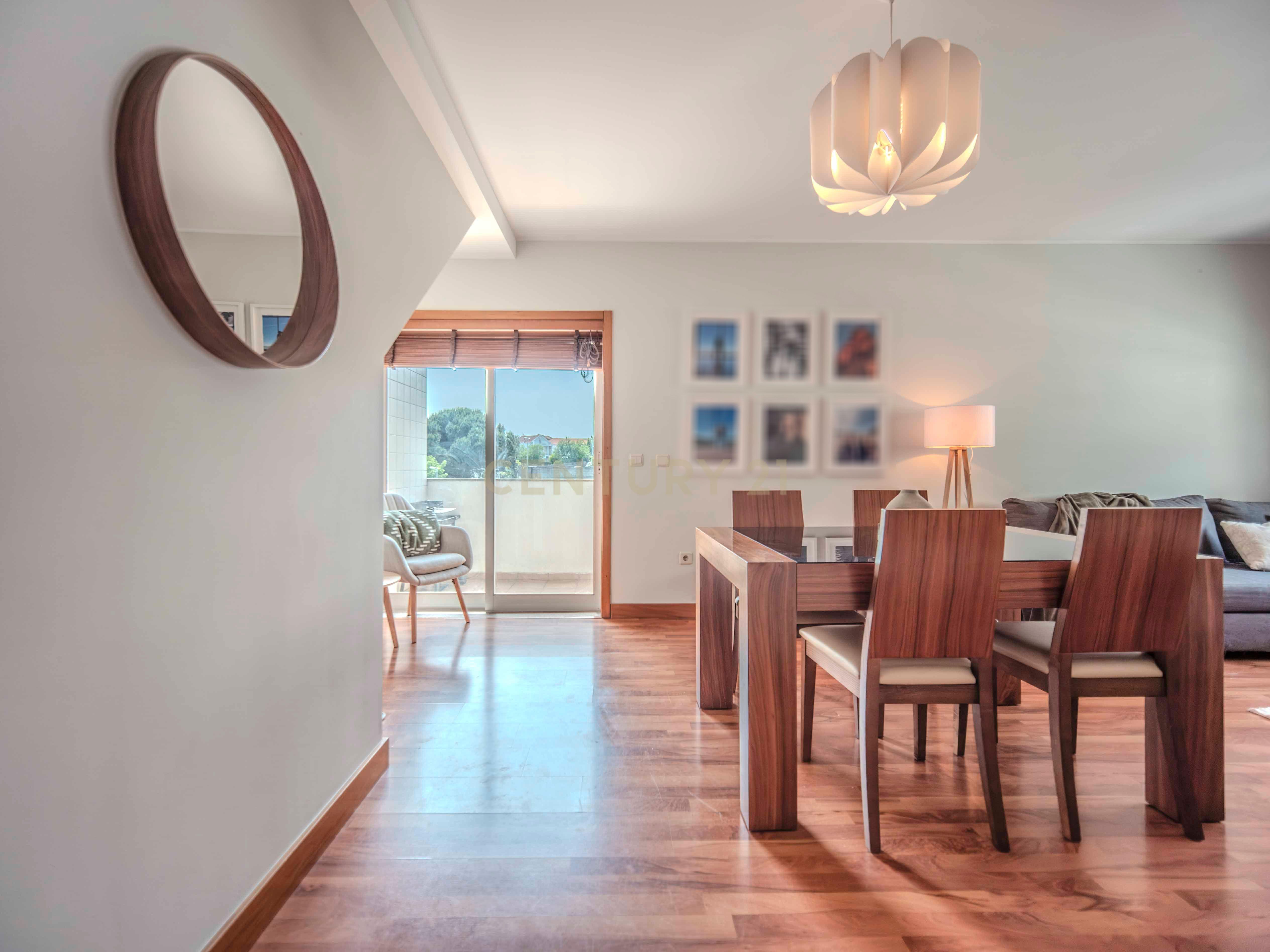 Junto do Rio Douro (Passadiços de Gramido) e do Freixo (Porto), existe um excelente Apartamento T2 que pode ser seu!