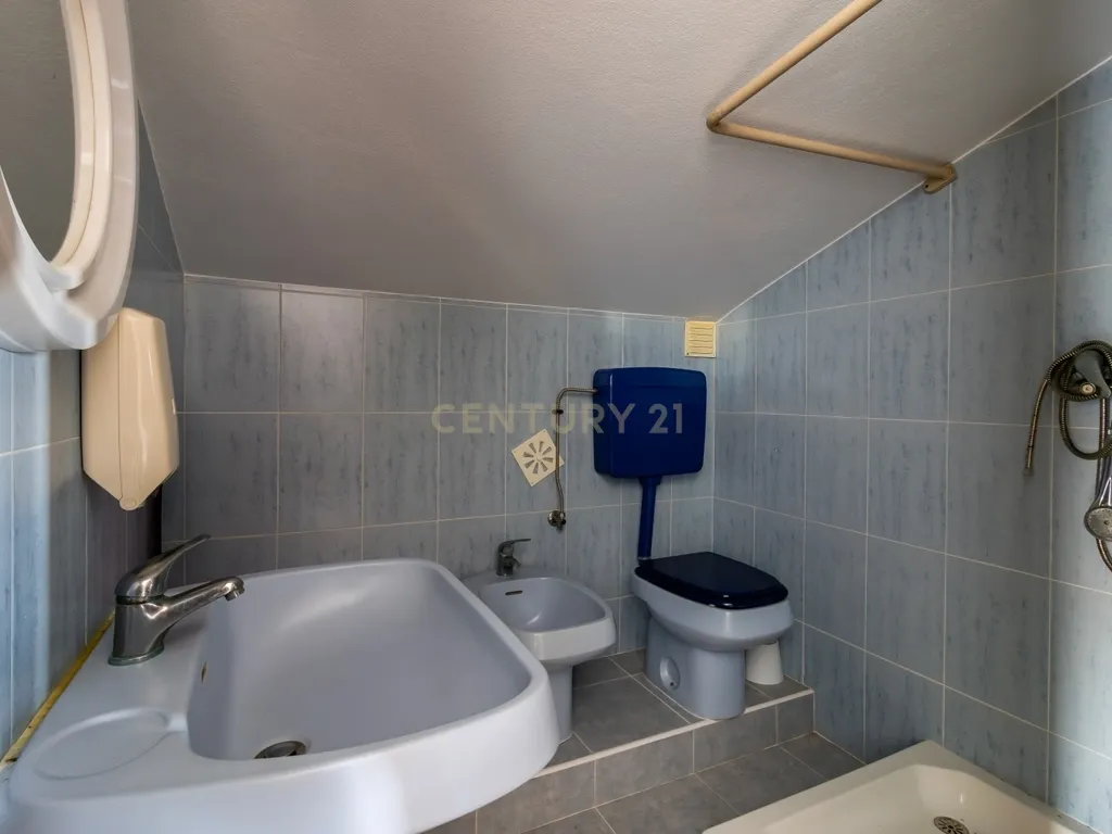 MORADIA EXCLUSIVA EM ALCOBAÇA – CONFORTO, ESPAÇO E POTENCIAL DE INVESTIMENTO! - Image 19