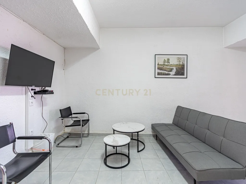 Estúdio na Venteira, Amadora - Localização central e acessível - Image 6