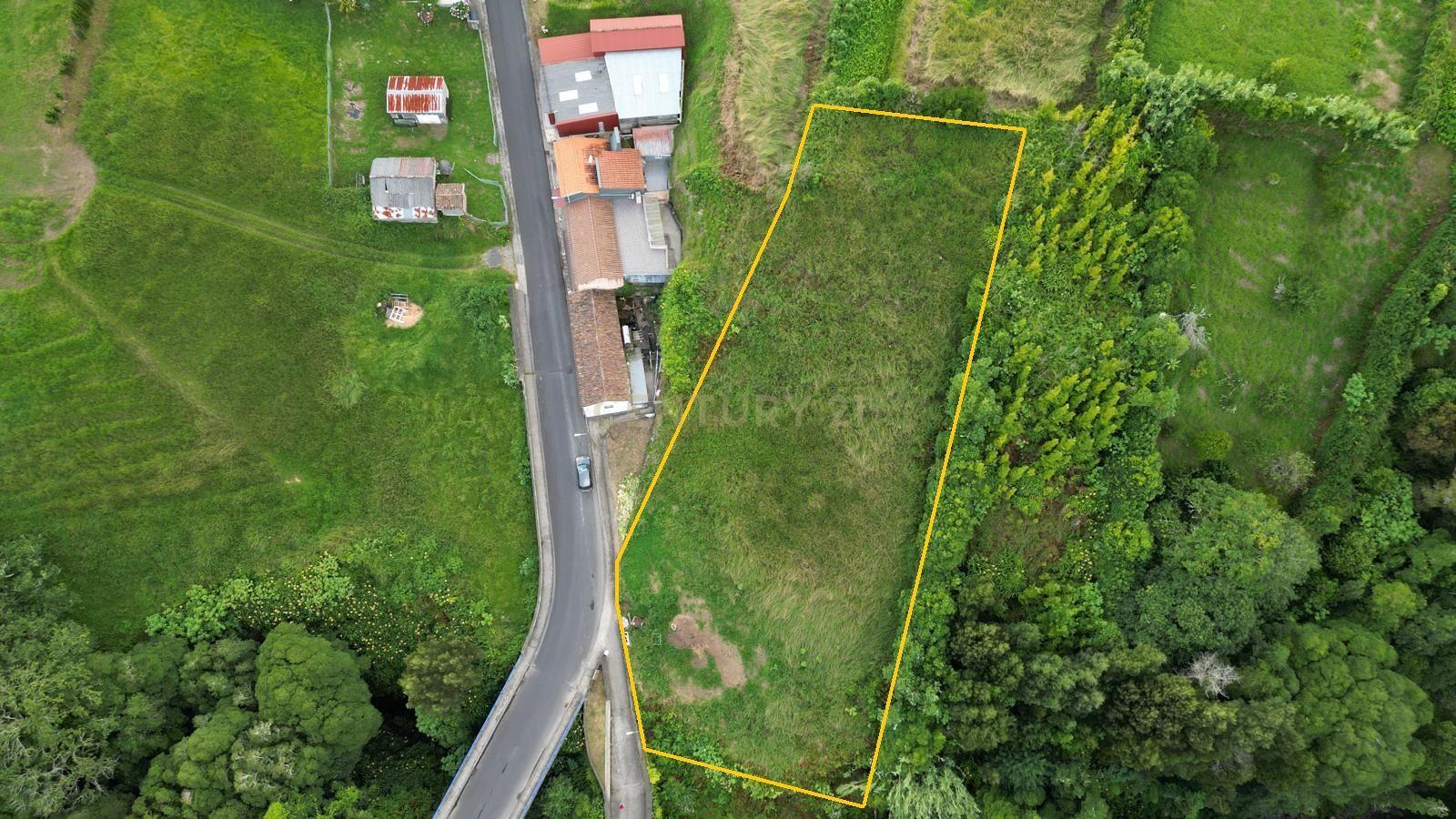 Fotografia 5 de Terreno Urbanizável em Povoação