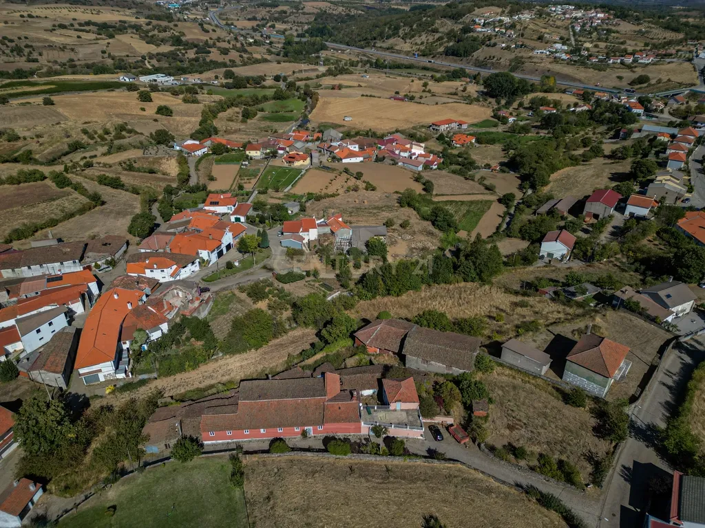 Espetacular Moradia em Rebordãos, Bragança - 8 Quartos - Image 34