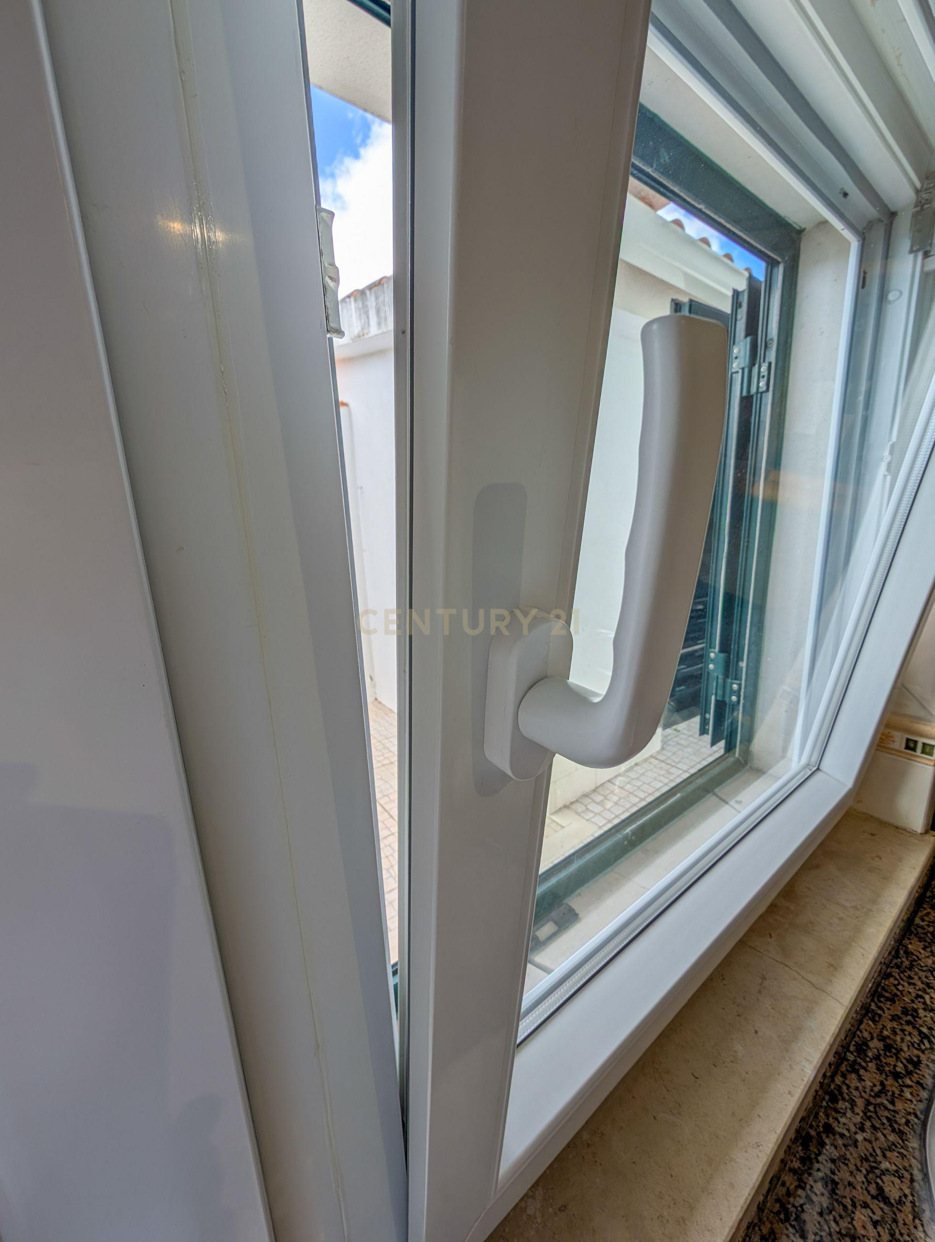 Quinta do Conde - Moradia Geminada Duplex com 142 m², com Garagem - Image 13