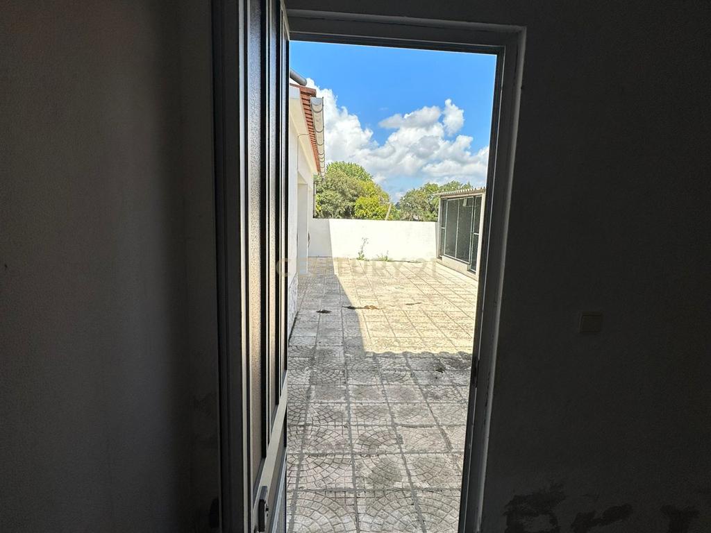 Casa T2  em Santarém - Oportunidade Única! - Image 21