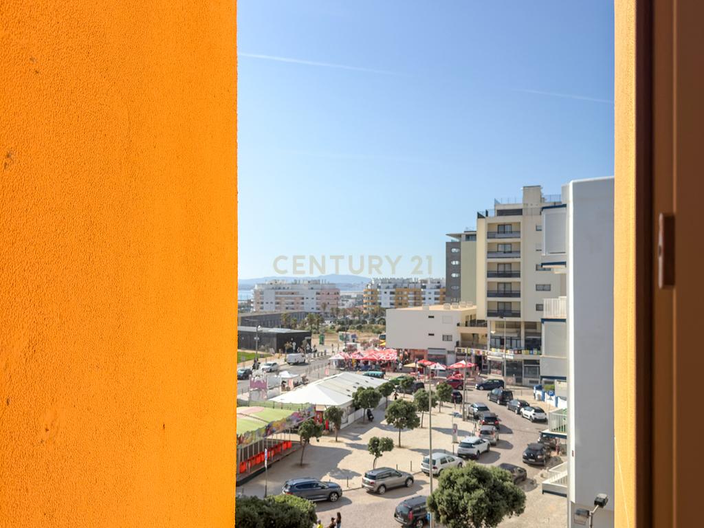 Arrendamento T3 Costa da Caparica com Elevador - Image 44