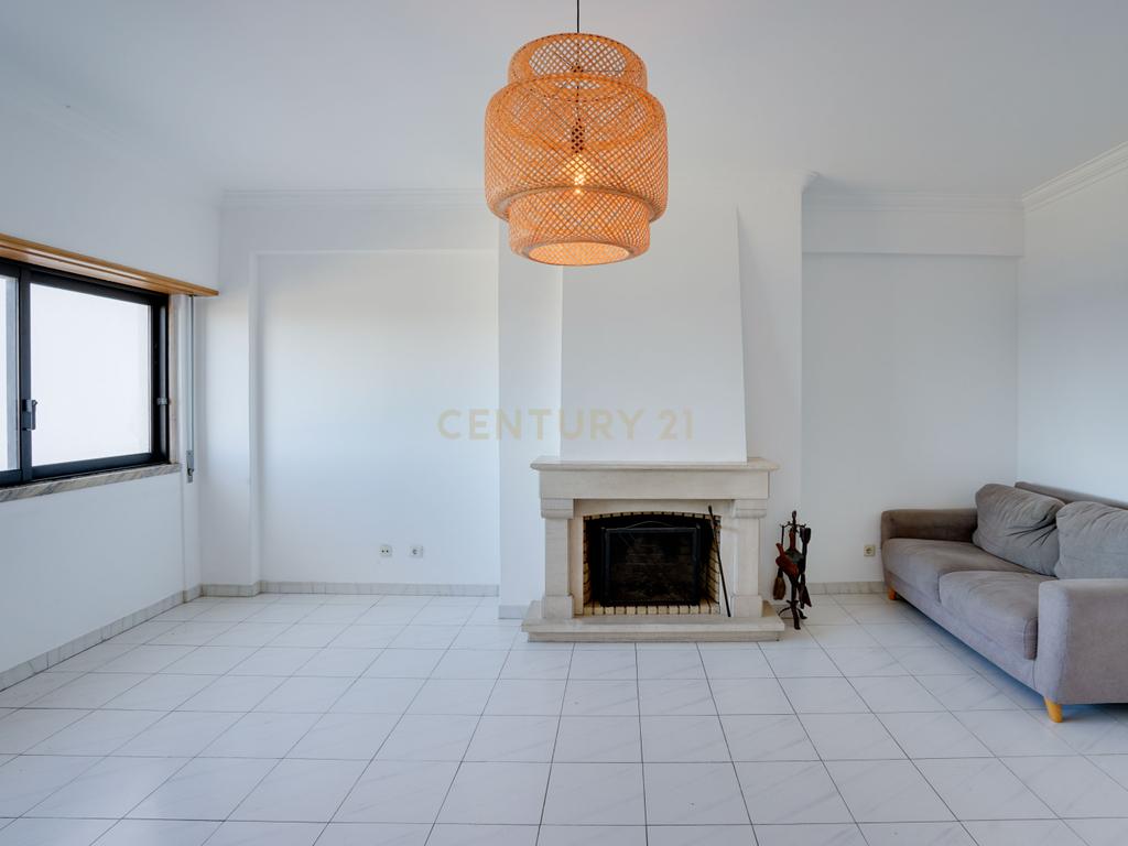 Apartamento T3 com Vista de Rio, São Vicente, Lisboa - Image 6
