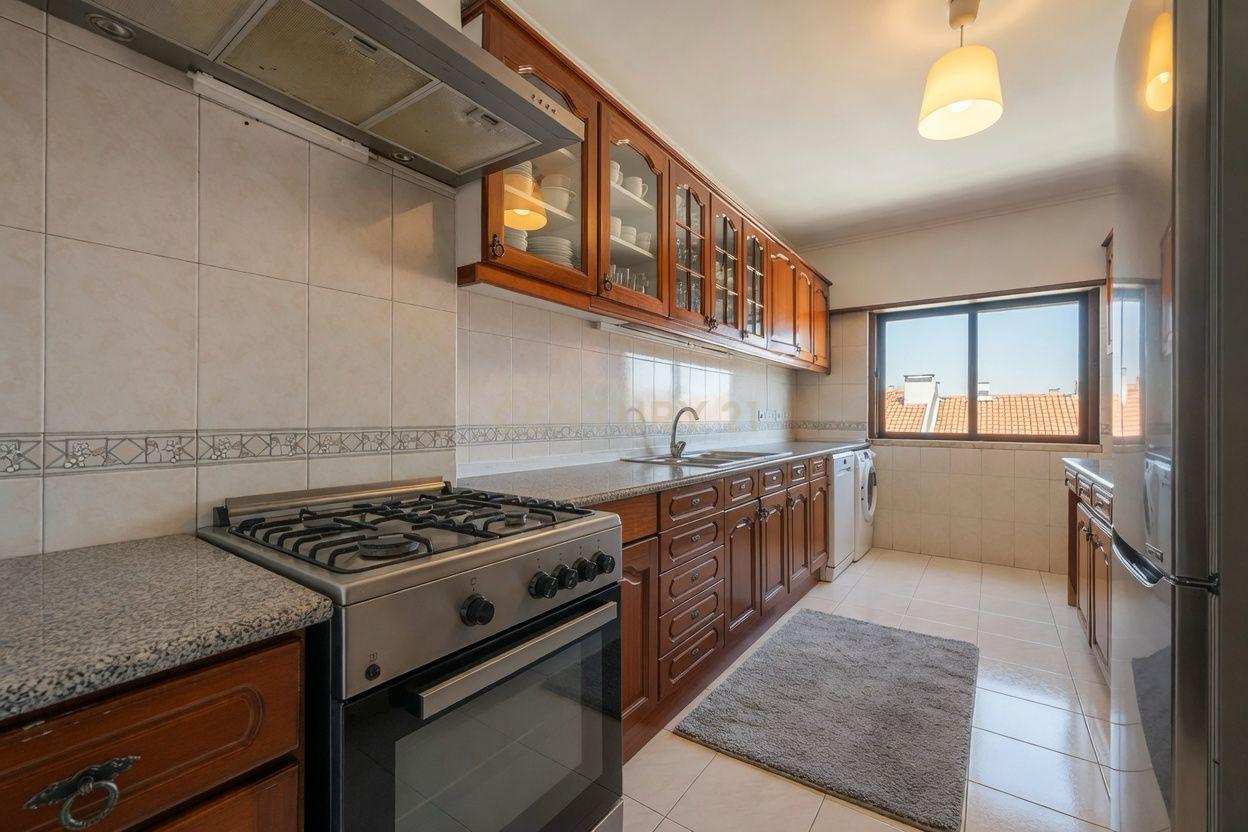 Fotografia 7 de Apartamento T3 com 120m² | Sala com Lareira | Excelentes Áreas e Luz Natural em Algueirão
