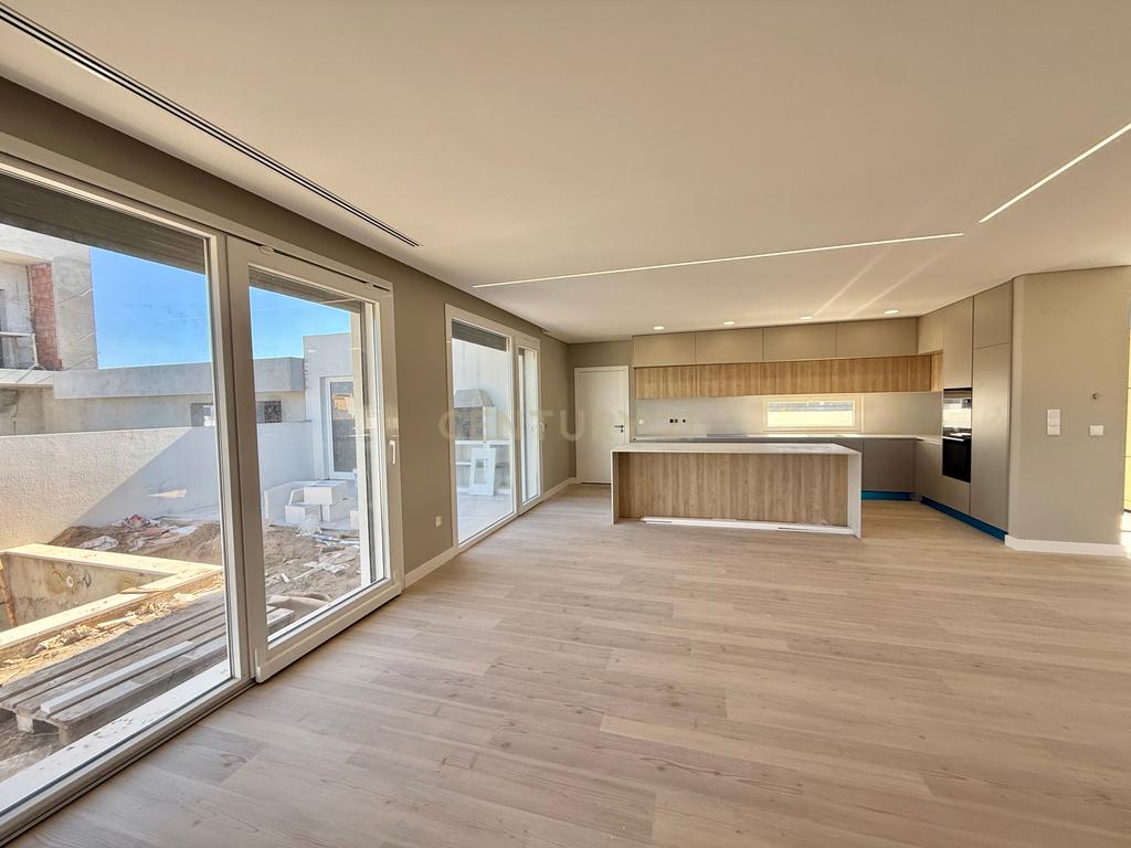 Moderna Moradia T3 em Azeitão, Setúbal - Em Construção - Image 5