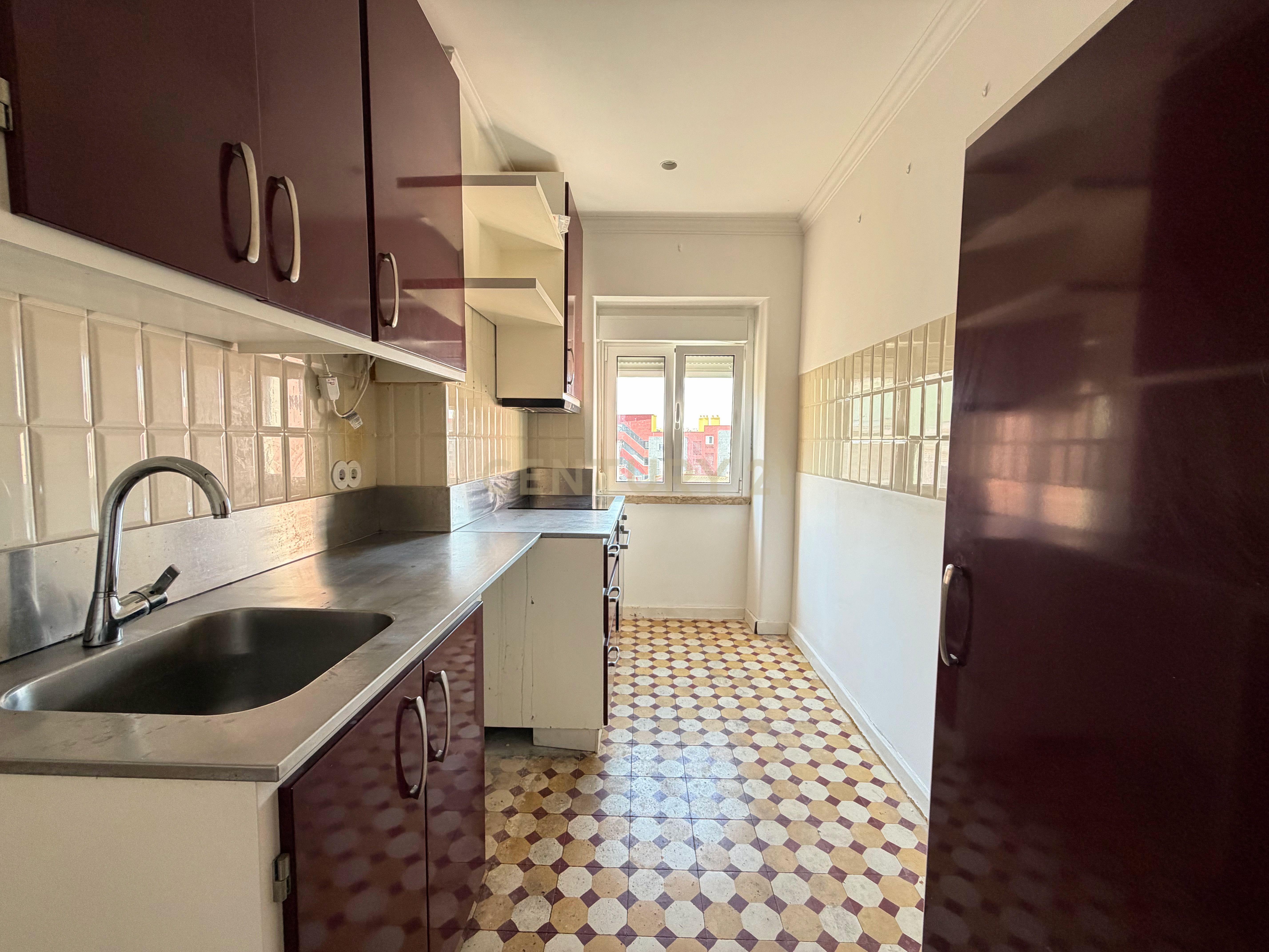 Fotografia 8 de T2 renovado e pronto a habitar | Picheleira – Beato